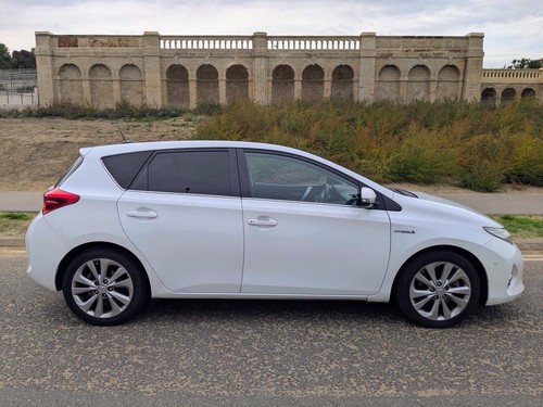 Toyota auris 2014 petrol - auris,