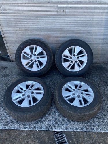 Toyota auris estate alloy - toyota,
